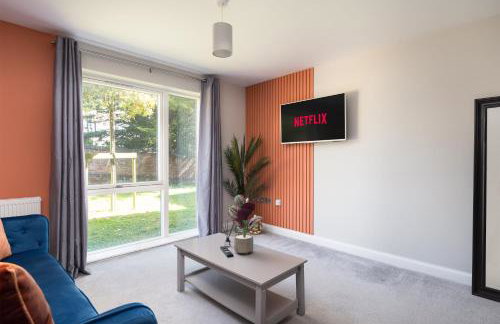 Perfect for Silverstone - Stylish 2BR - Free Parking - Foto 1