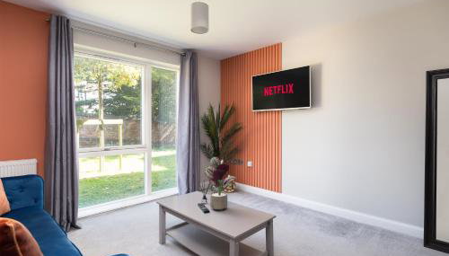 Perfect for Silverstone - Stylish 2BR - Free Parking - Foto 1