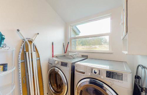 Oceanfront Elk Cottage - Deck Views & 7 Acres - Foto 16