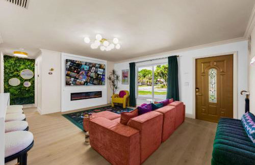 5 Min to Beach - Heated Pool Hot Tub 85 TV's BBQ Games - Foto 31