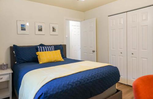 Charming Midtown Cottage Walkable & Cozy - Foto 13