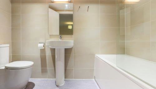 Waterside apartment, central Falmouth, Vi-spring king bed, gated parking - Foto 2