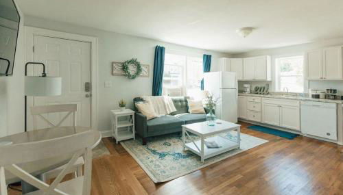 Cozy Farmhouse Apartment in Bristol 2 bed 1 bath - Foto 3, stove, pet friendly, minibar