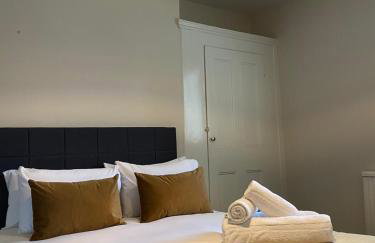 Cosy 1Bd Nestled in Teddington - Photo 4