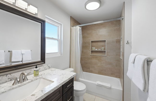 Seafaring Sweet Dreams 5 Minute Walk to Beach! - Foto 15