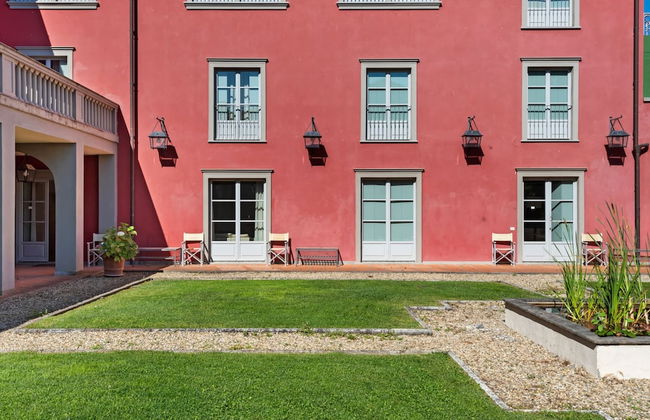 Garden & Wine Country Stay - Photo 26