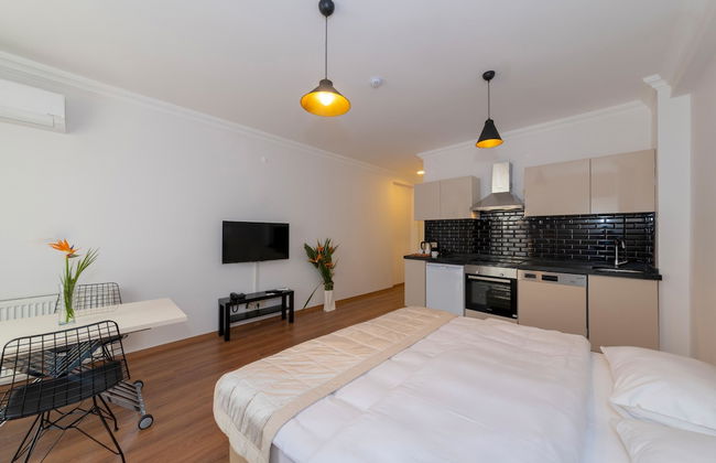 Joy Suites - Photo 26