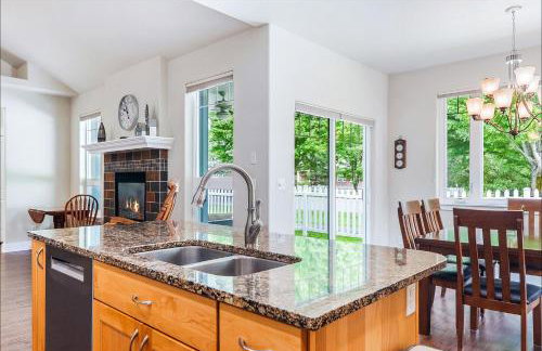 Schweitzer Dover Bay – Ski Lake Dine - Foto 6