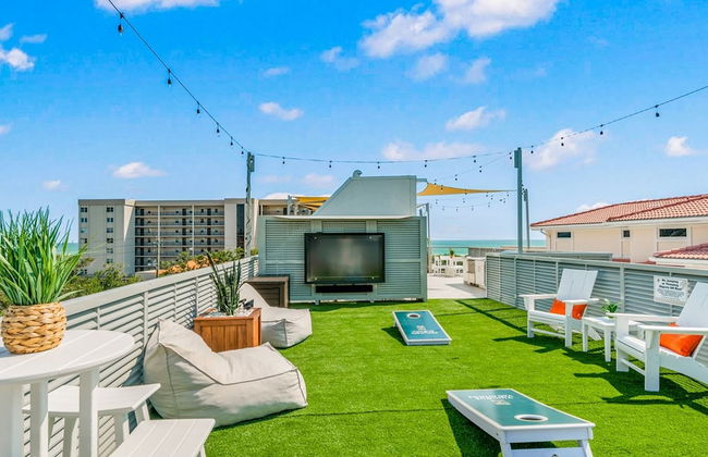 Elevated Perspective - Foto 65