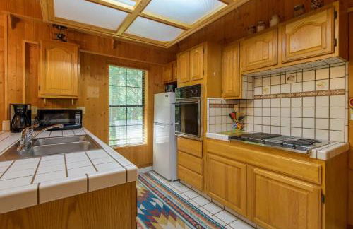 Glen Lake Cabin in the Woods - Photo 21