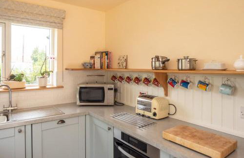 Willow House in Knodishall, Sleeps 7 - Only a short drive from Aldeburgh, Thorpeness & Snape Maltings - Managed by Aldeburgh Coastal Cottages - Foto 7