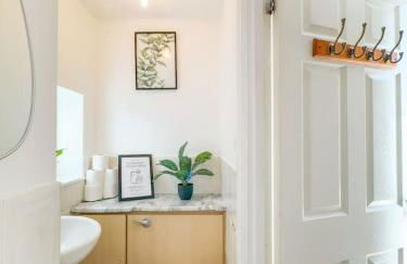 Raygill House By Furnished Accommodations 4BR Shadwell House Ideal for Contractors & Relocations Families - Foto 13