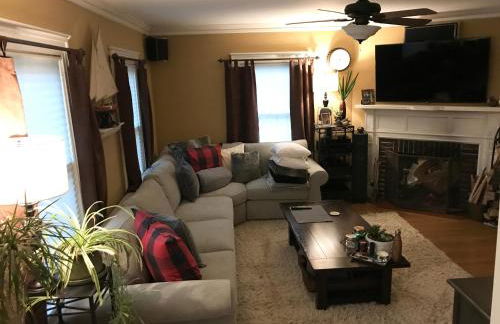 Beautiful Luxury Suite A & B of Shorewood Home - Foto 42