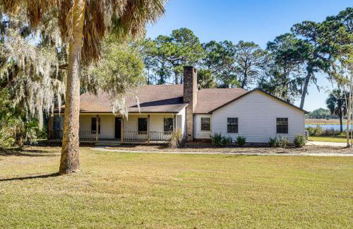 Lake Smith Getaway with Dock Families Welcome! - Foto 3