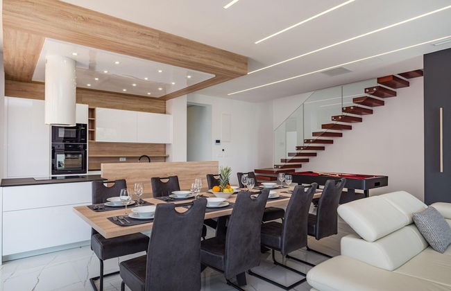 Luxury Villa With Private Indoor and Outdoor Pool - Foto 7