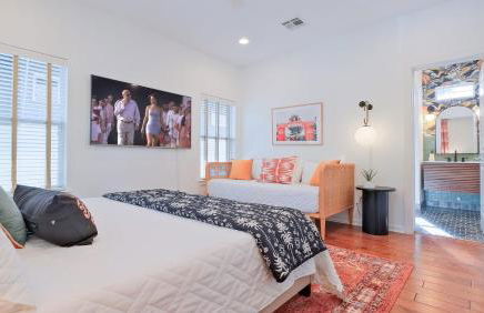 Hacienda SoCo - Fire Pit & 3 Min Walk to SoCo - Foto 50