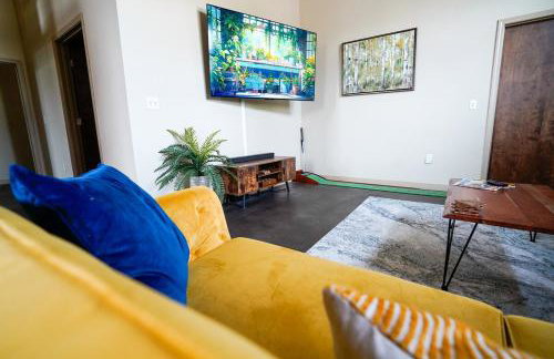 Industrial Escape 2bd 2bath - Photo 31