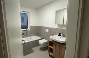 Hochwertige Stilvolle 2 Zimmer Erdgeschoss Wohnung mit großer Terasse und Garten - Foto 9