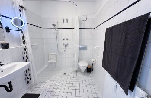 Stadtwald Langzeit-Apartment - Küche - Waschmaschine - S-Bahn direkt - Foto 4