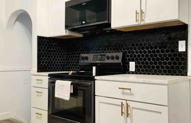 Centrally Located EVV Apartments - Foto 6