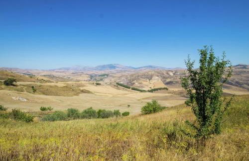 Chic Farmhouse with Sauna, Whirlpool, Patio, Hot Tub, Garden - Foto 54