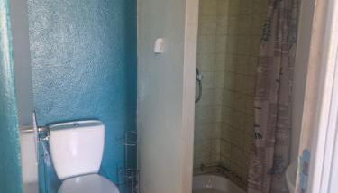 Maison de ville à 10 min du PAL - Foto 3, Shower