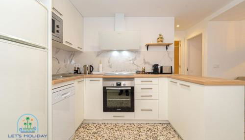 2 bed 2 bath Magnus Apartment - Foto 3