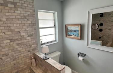 HIDDEN GEM - Family Friendly Pool Home -Welcome - Photo 34