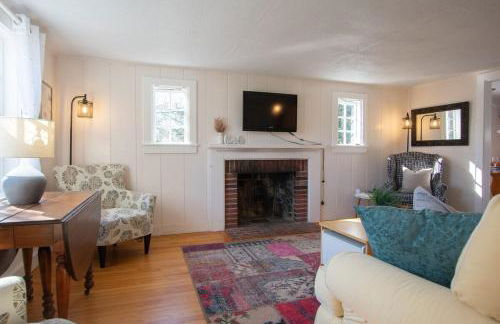 15556 - Walk to Skaket Beach or Bike to Rail Trail w Outdoor Shower SUP Board Ping Pong Table - Foto 7