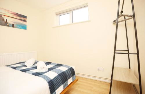 Redland Park By N And N Stays Ltd, Perfect for Contractors & Workers, Close to local amenities and work sites in Bath, Free Parking - Photo 26