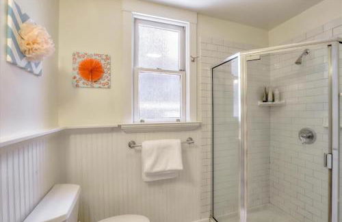 Light filled Condo 3 Bedrm with enclosed sunny backyard - Foto 7