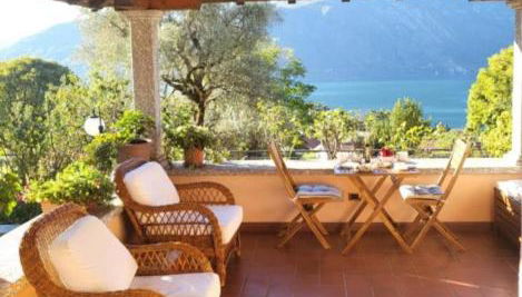 Casa Intignano - Camera con bagno e portico vista lago - Foto 2