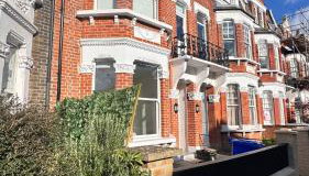 Deluxe Suite w PS5, Balcony, Netflix, Sleeps 6, ideal for relocators and professionals - Foto 2