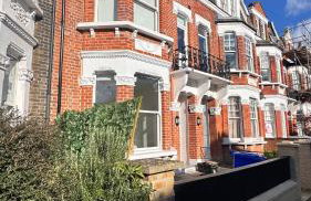 Deluxe Suite w PS5, Balcony, Netflix, Sleeps 6, ideal for relocators and professionals - Foto 2