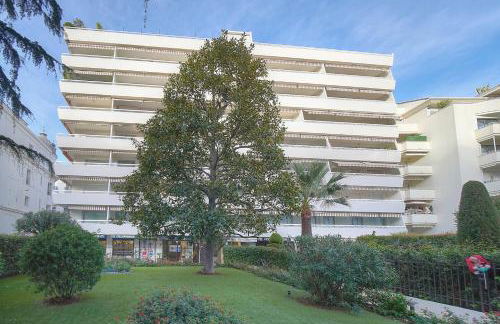 FRGK Victoria 4 Central Cannes 1BR Terrace, AC & Ultra-Fast Wi-Fi - Photo 42