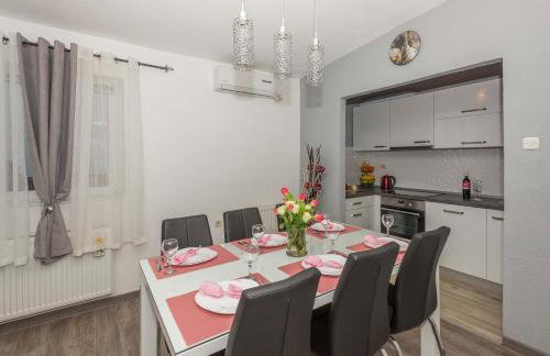 Apartman Koko with private jacuzzi - Foto 15