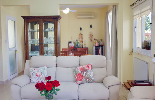 Carolyn Villa , Ayia Napa - Foto 24