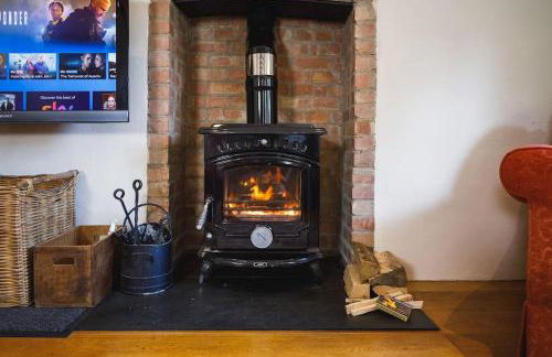 Converted Buttery Cottage in Pembrokeshire - Photo 26