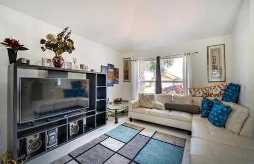 Kissimmee Vacation Rental with Pool about 6 Mi to Disney - Foto 2