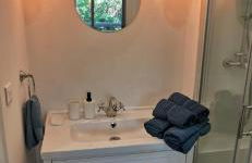 2 pièces au calme avec terrasse et climatisation - Foto 8