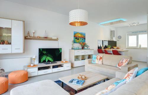 Holiday Home in Novigrad with Pool near Beach - Foto 16