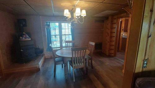 Riverside Cabin with Private Fishing Access! - Foto 2