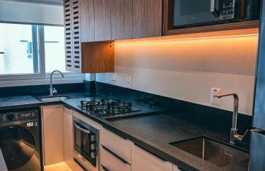 Apê elegante, terraço Lindo e ótima localização - Foto 15