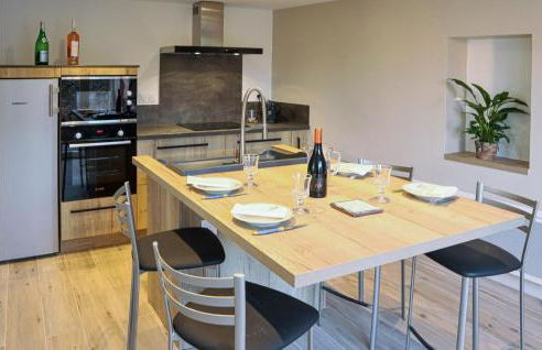 Stunning Apartment In Villes Sur Auzon - Foto 2