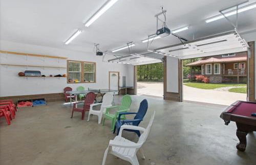 Wooded Retreat with game area and hot tub - Foto 42