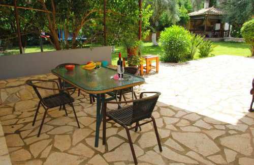 Villa Dimitra Nikiana - Photo 21