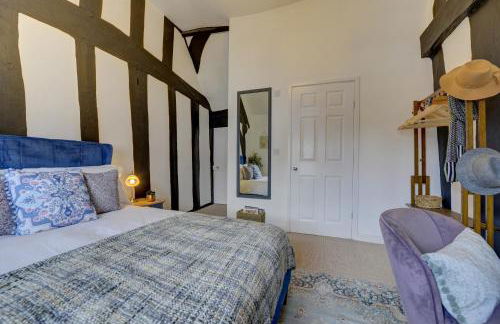 Loft Cottage by Spa Town Property - 2 Bed Tudor Retreat Near to Stratford-upon-Avon, Warwick & Solihull - Foto 48