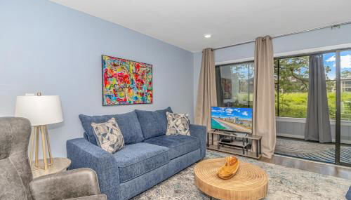 Fully Renovated First Floor Condo! Cypress Bay J-2 - Foto 2