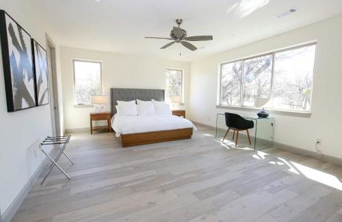 Contemporary, Luxury Retreat on Lake LBJ with Heated Pool - Foto 14