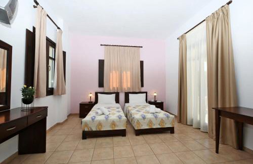 Palirria Hotel & Studios - Photo 23